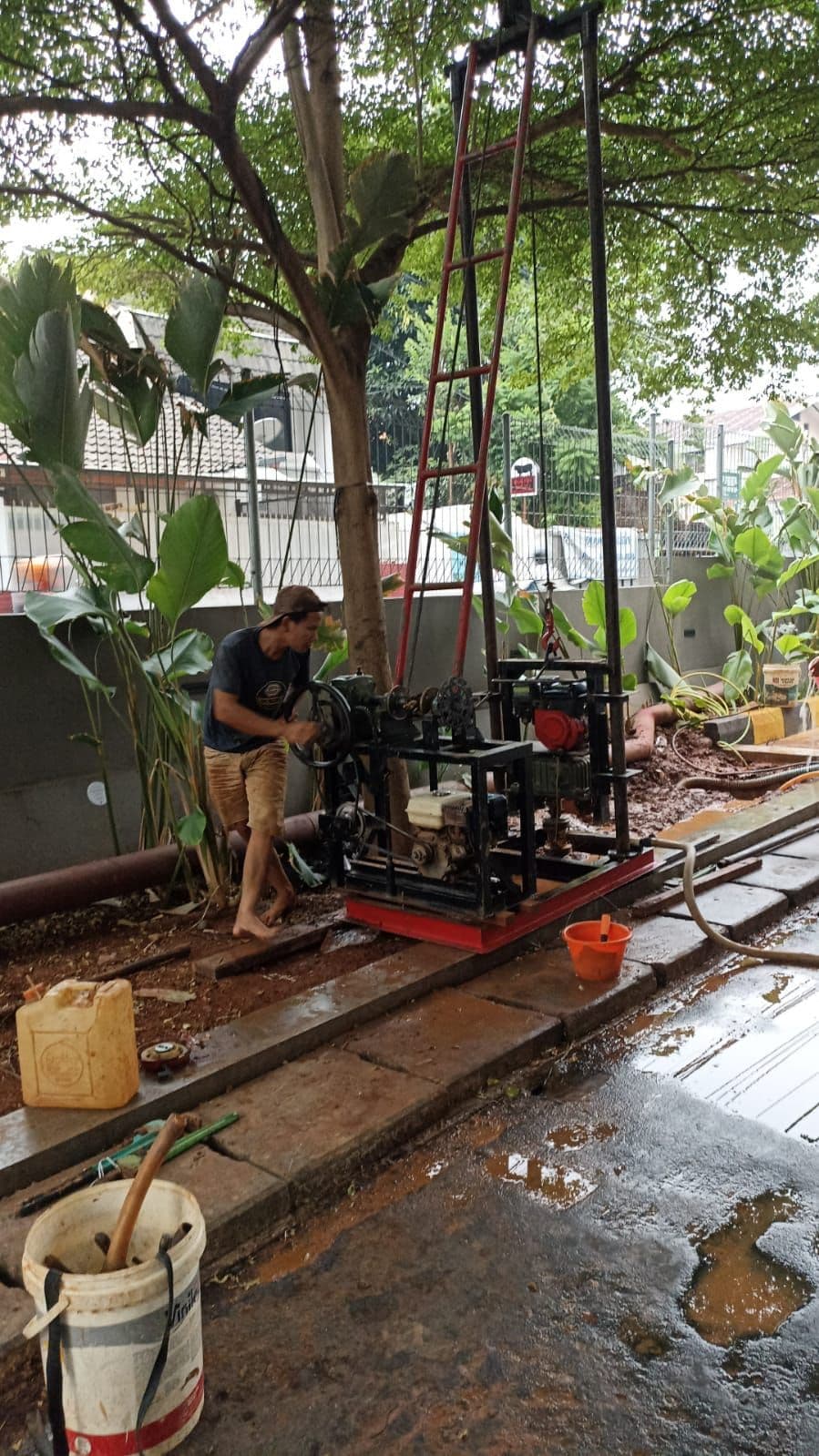 Pembuatan sumur bor