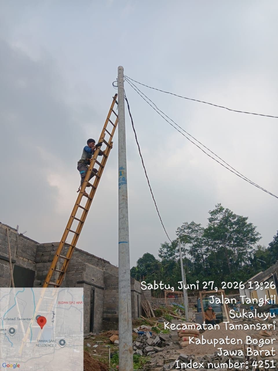 Dokumentasi proyek Jaringan Listrik Jalur Udara Perumahan Puri Griasadi Tamansari, foto 1