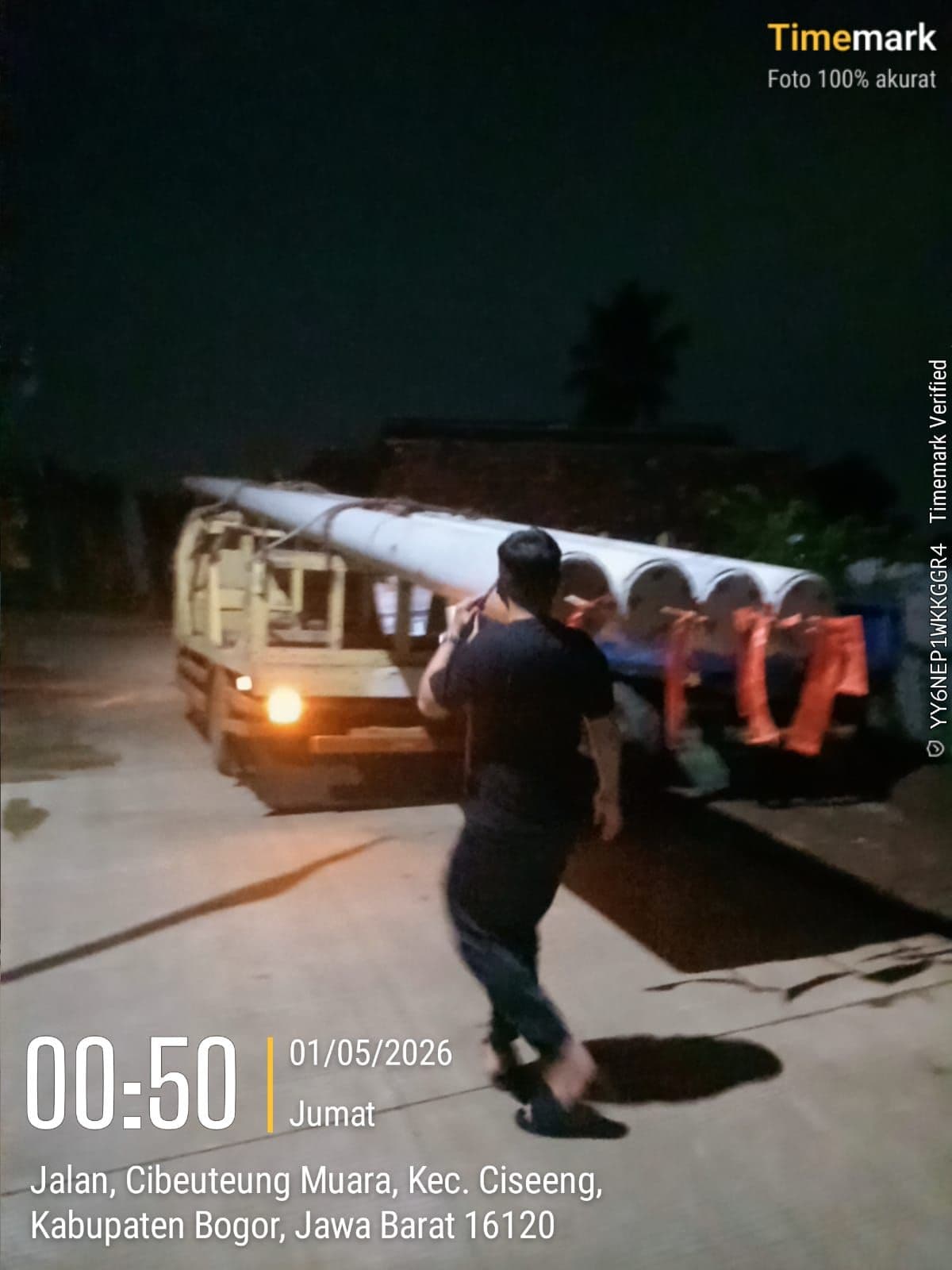 Pengiriman tiang listrik, Jl. Cibeuteung Muara, Kec. Ciseeng, Kab. Bogor (1 Mei 2026)