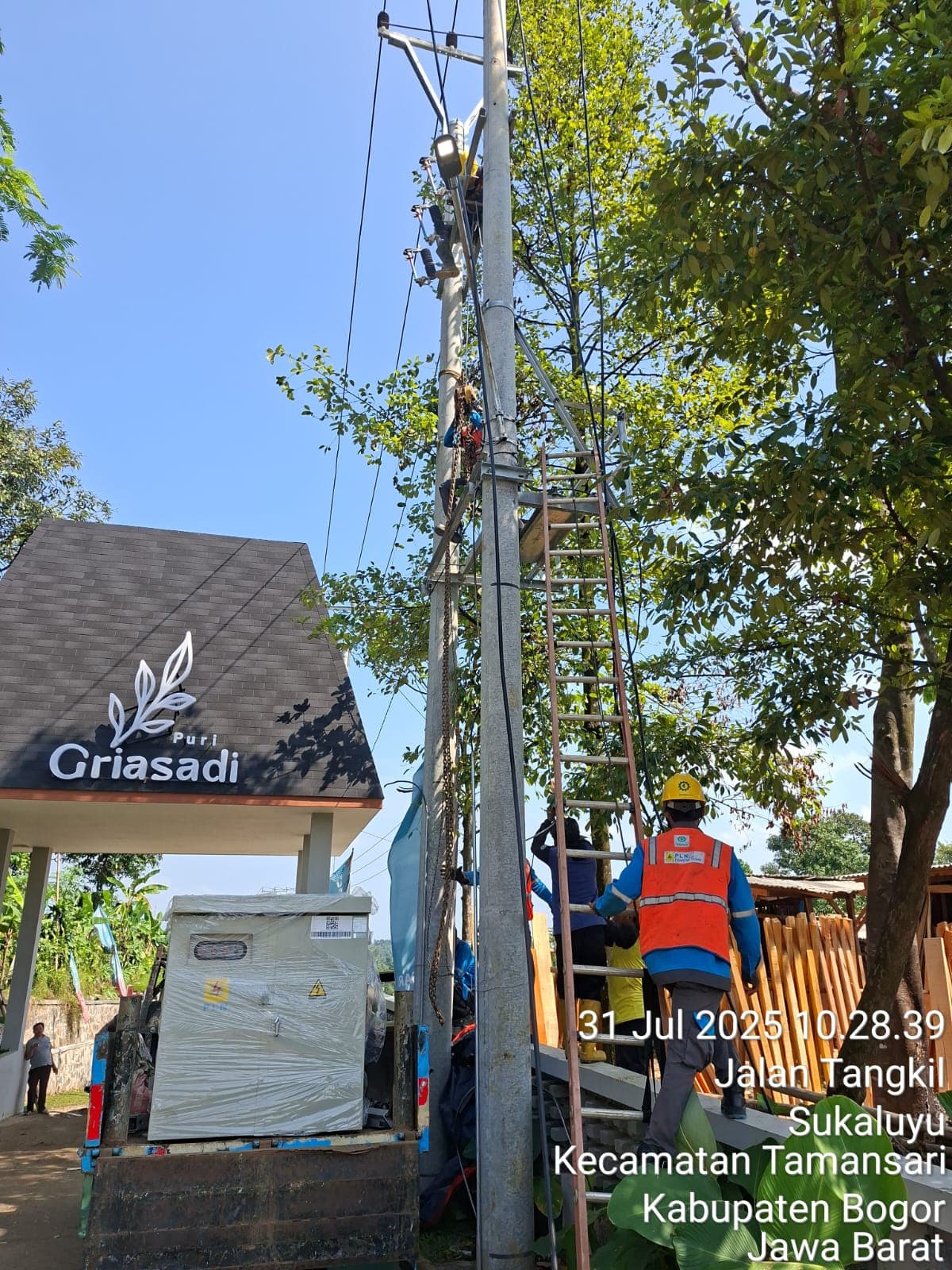 Pemasangan instalasi listrik